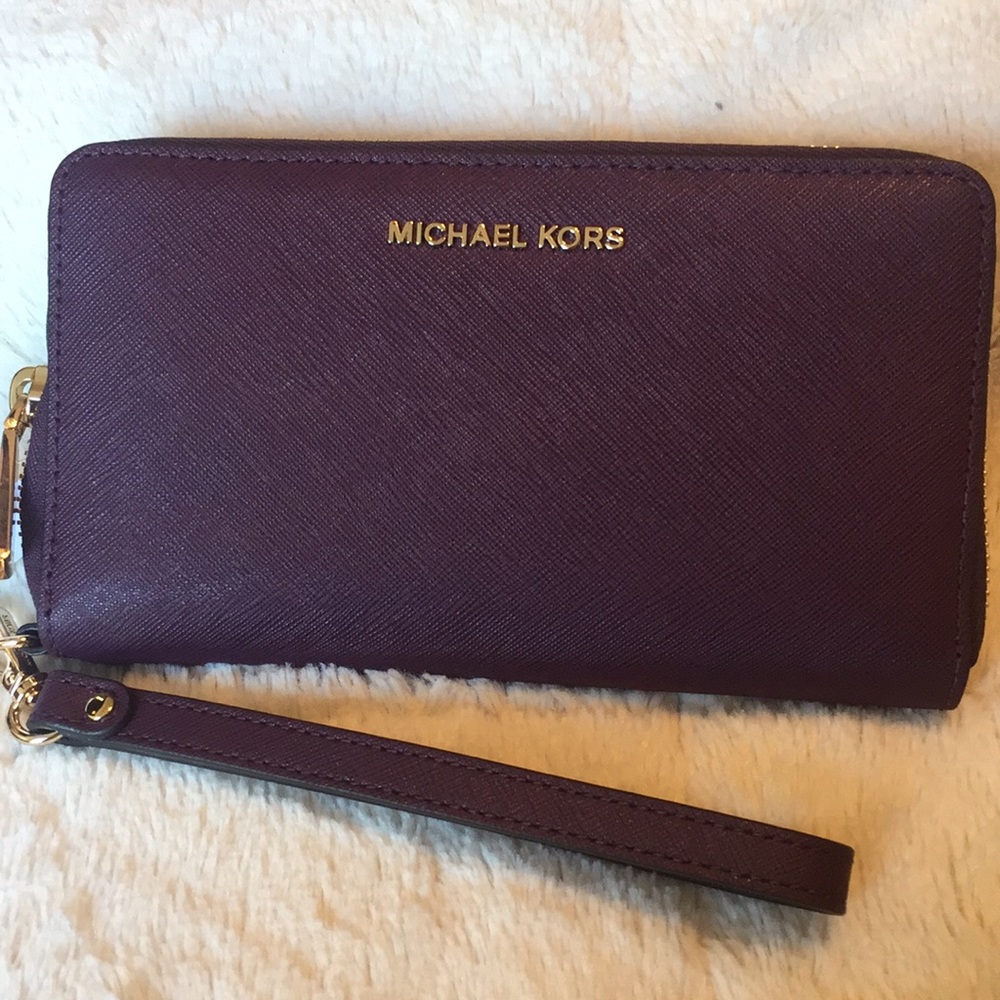 Michael Kors Jet Set Smartphone Wristlet Wallet